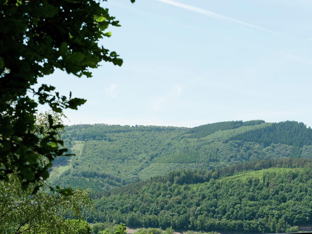 Great Spacious Holiday Home In A Tranquil Holiday Stavelot Exterior photo